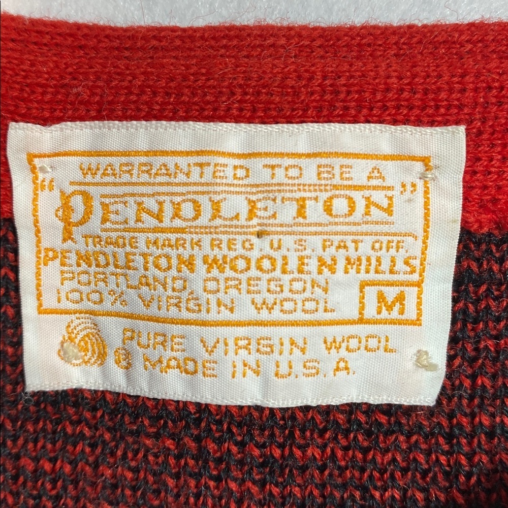 Vintage 70s Pendleton Nordic Red and Black 100% Pure Virgin Wool Cardigan Medium - Picture 5 of 14